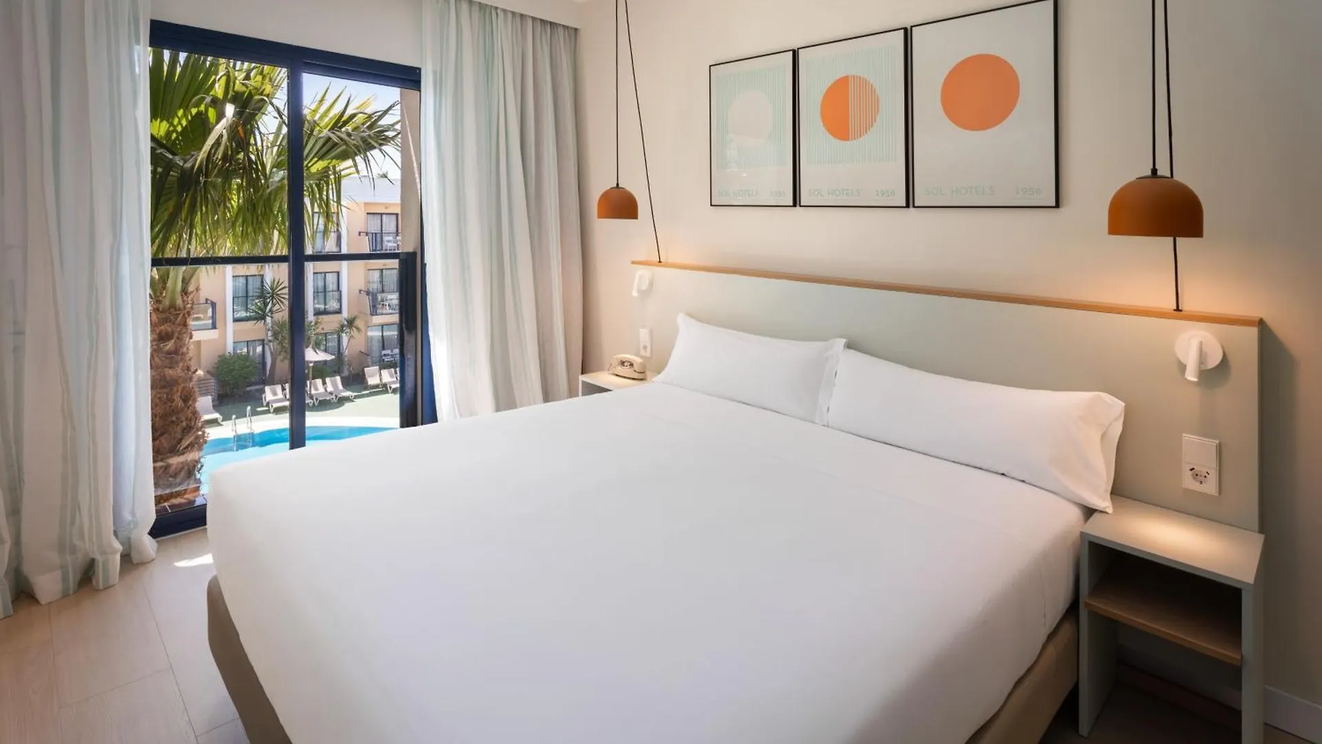 Sol Sancti Petri Aparthotel Chiclana de la Frontera 3*,  España