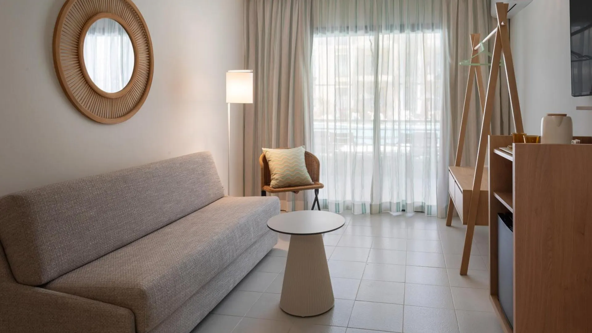 ***  Sol Sancti Petri Aparthotel Chiclana de la Frontera Spanyolország